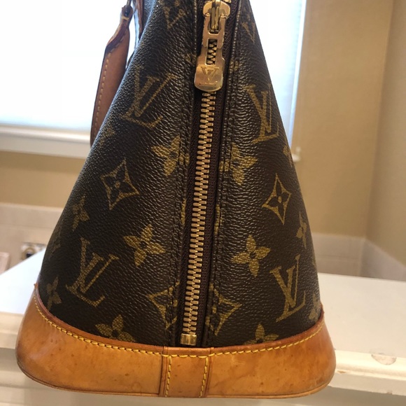 Louis Vuitton Authentic Monogram Alma PM Bag - Picture 5 of 5